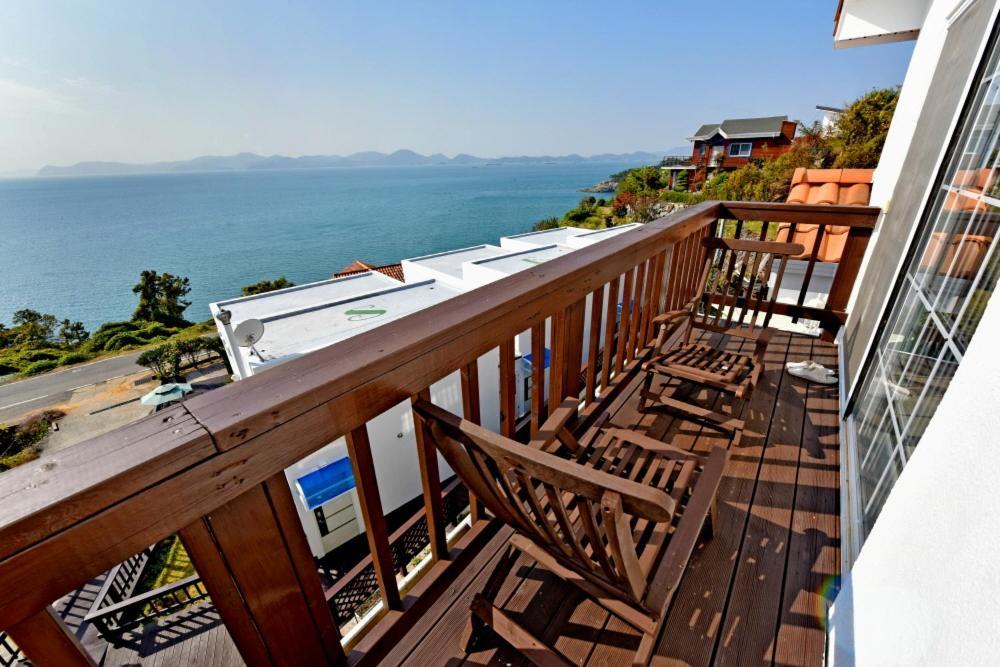 Namhae Bluemare Pension エクステリア 写真