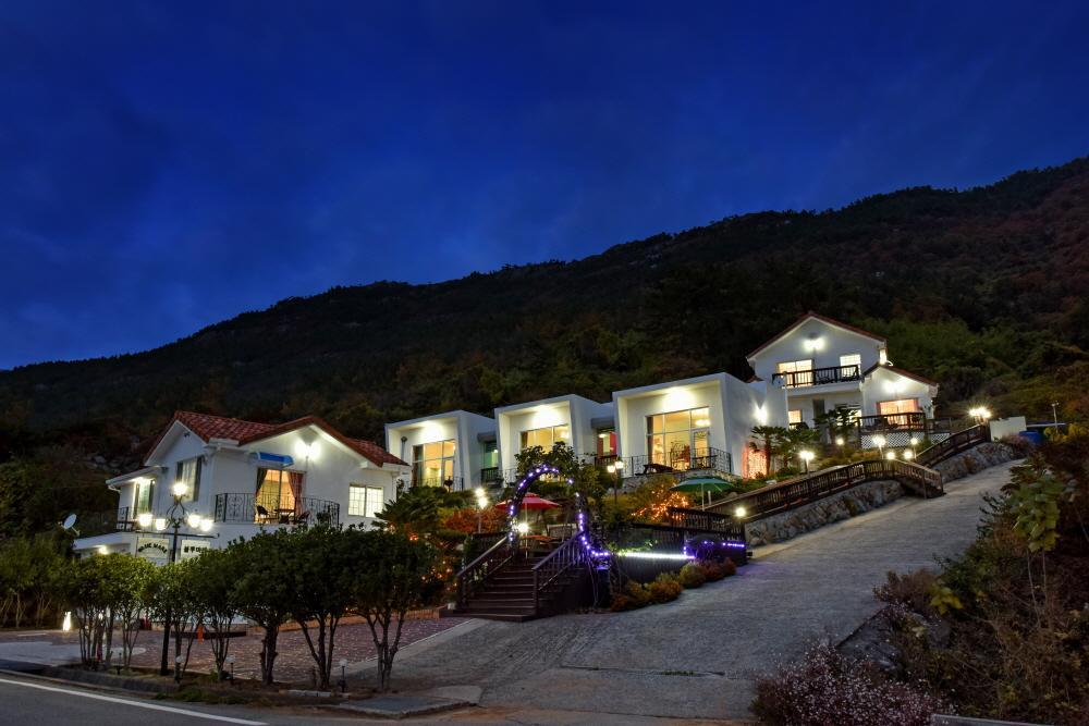 Namhae Bluemare Pension エクステリア 写真