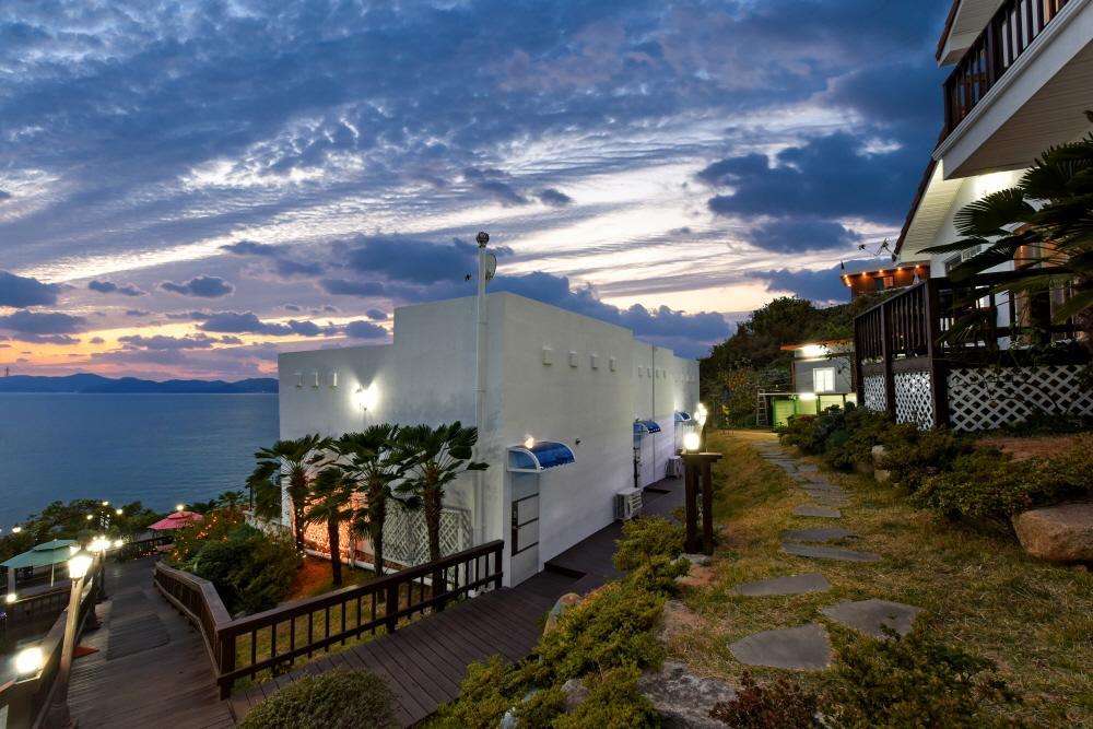 Namhae Bluemare Pension エクステリア 写真
